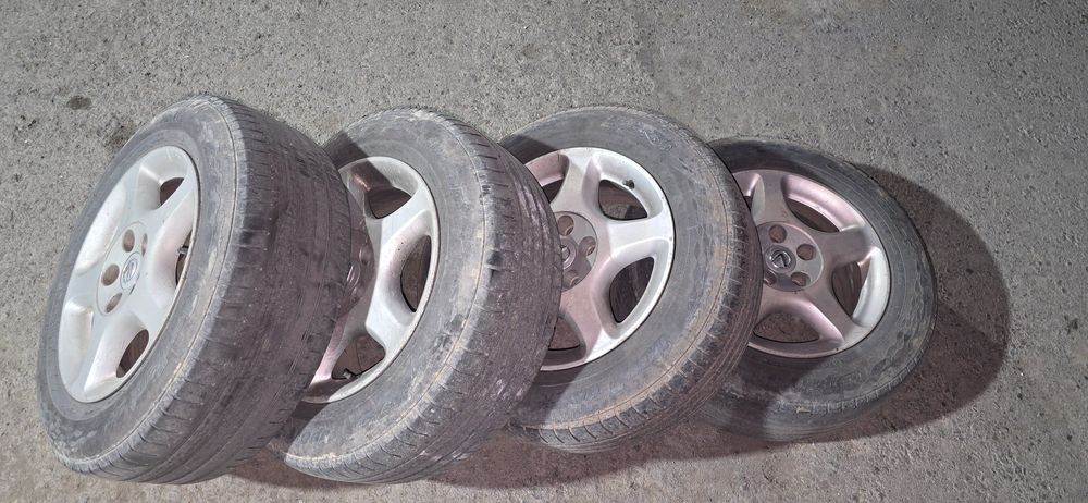 Продаю резину с дисками