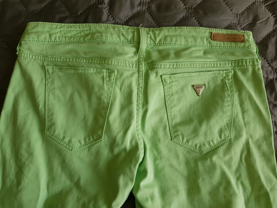 Pantaloni dama Guess