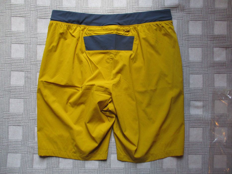 Pantaloni scurți Mountain Equipment, Dynamo, Acid, 38'' / XXL, noi
