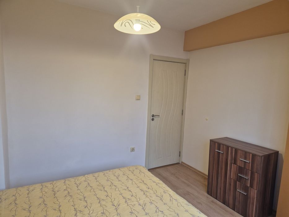 Дава се под наем Тристаен апартамент в Бургас, Славейков - 65 кв.м за 448.8 € - Снимка #7