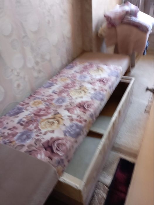 Продам диван двухспальный