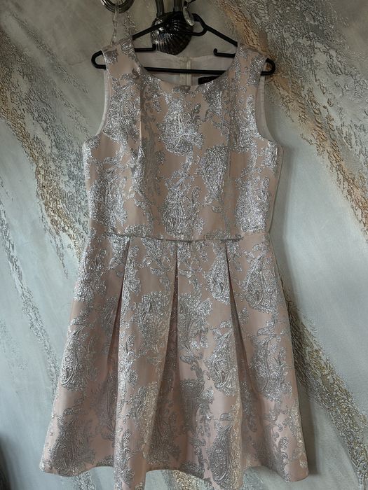Rochie de ocazie nude cu argintiu