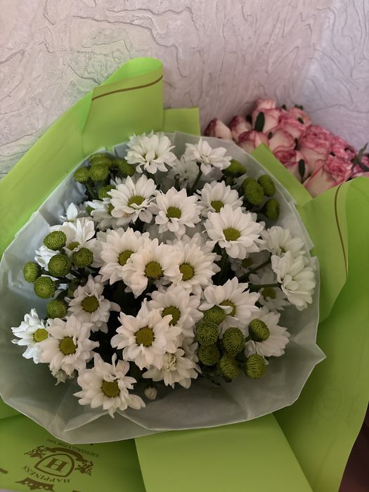 Гүлдер сатылады
