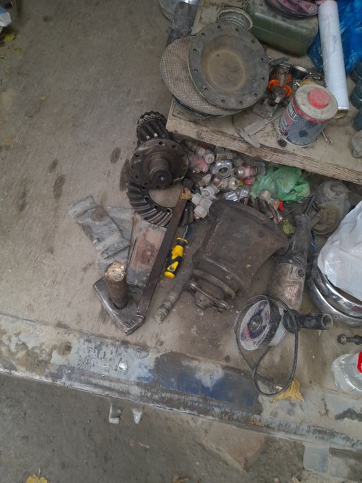 Зил запчастлар сотилади