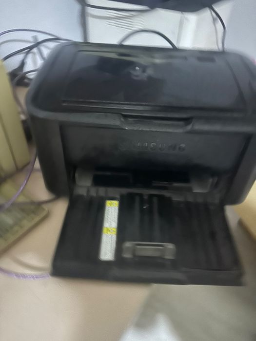 Принтер  10 000 тенге