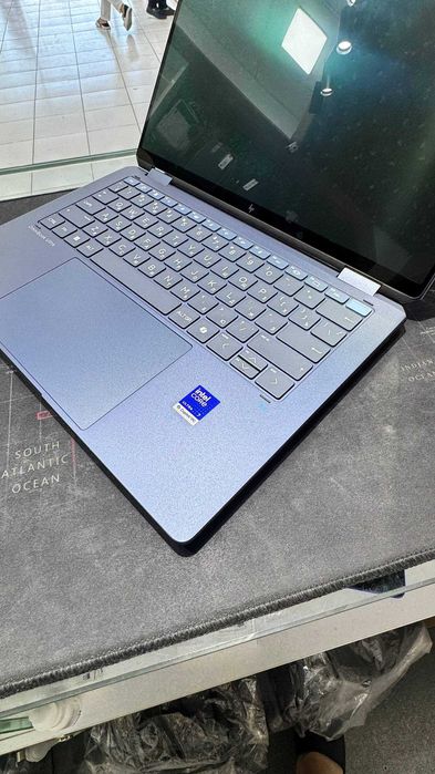 Hp OmniBook Ultra flip