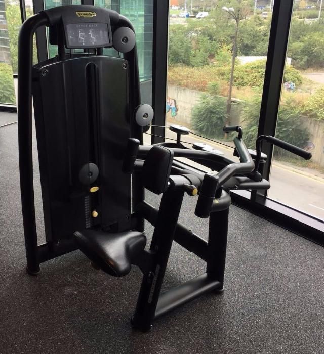 Фитнес уред Technogym Upper Back