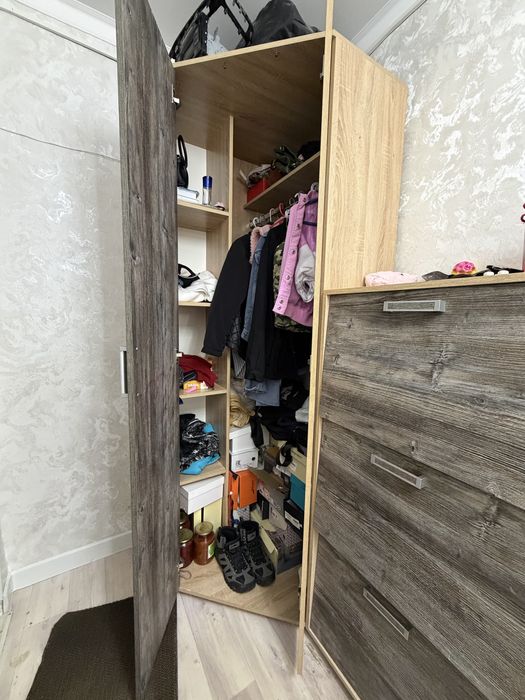 Прихожая мебель срочноооо