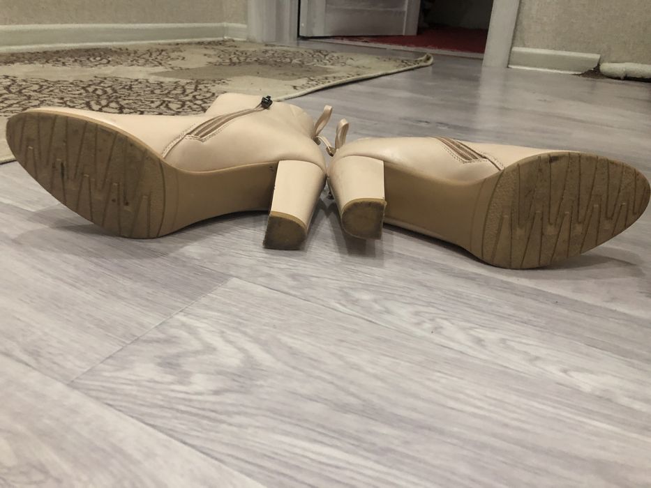 Продаются женская обувь