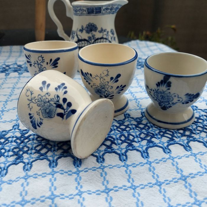 Порцеланов буркан ,коктиери, покривка