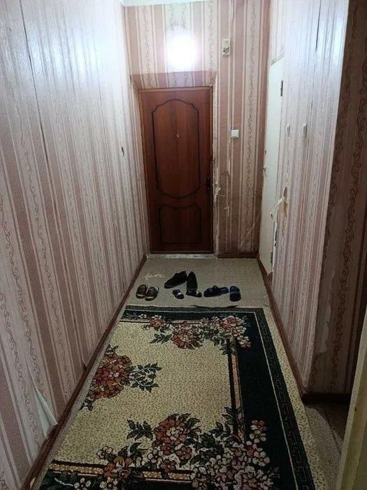 Продаю 1 комнатную квартиру Янгихает Дустлик 1