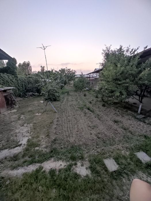 Ер сотилади. Зангиота