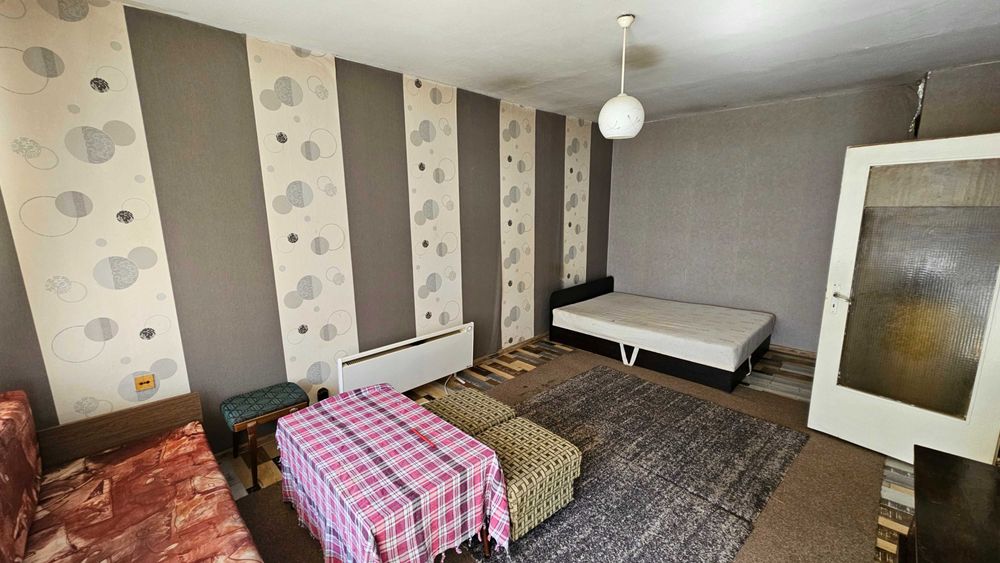Дава се под наем Двустаен апартамент в Разград, Орел - 62 кв.м за 179.52 € - Снимка #1