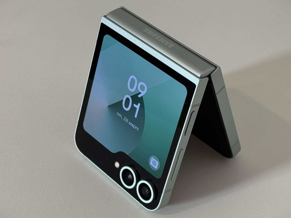 Бартер! Като НОВ! Galaxy Z Flip 6 512/12GB Mint (Зелен)