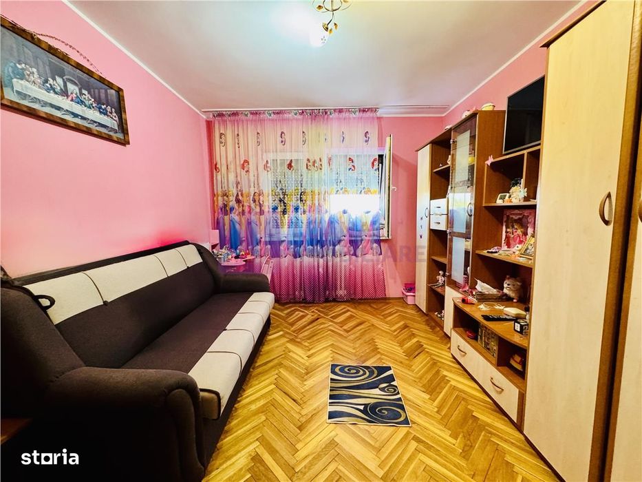 Apartament 2 camere de vanzare | Vasile Aaron | decomandat | pivnita |