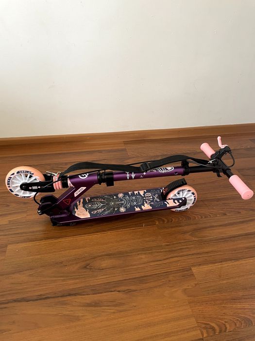 Детска тротинетка от ДЕКАТЛОН OXELO MID 5