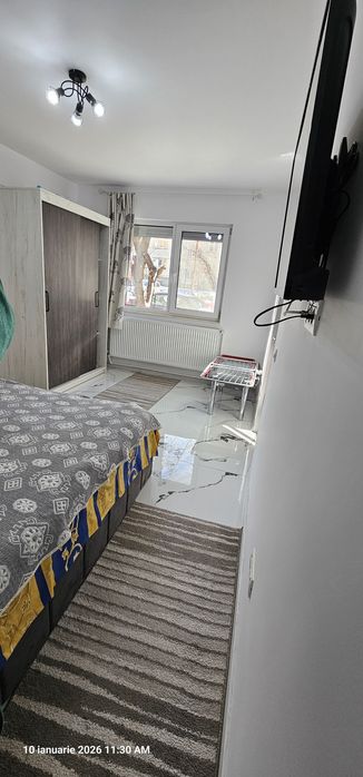 Apartamente 2 camere semidecomandat.