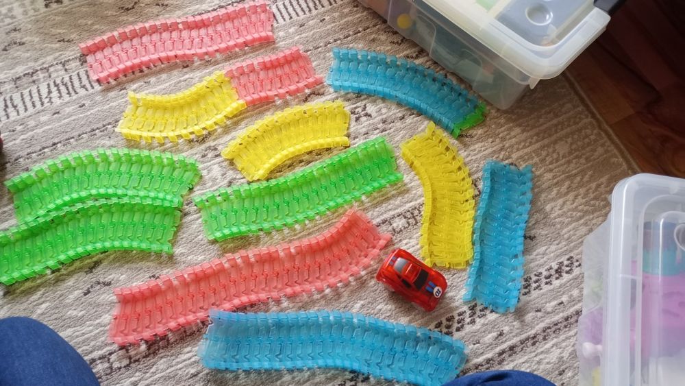 Lot jucării animale, bucătărie, păpuși, mașini, puzzle