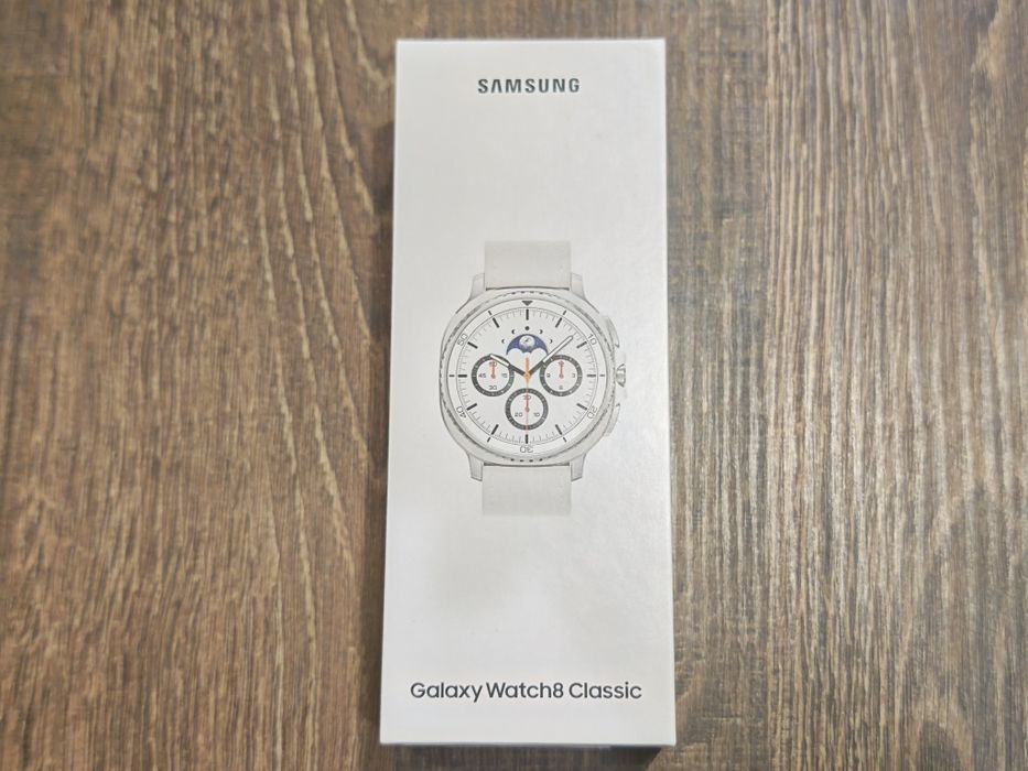 Чисто нов Samsung Galaxy Watch 8 Classic LTE Гаранция