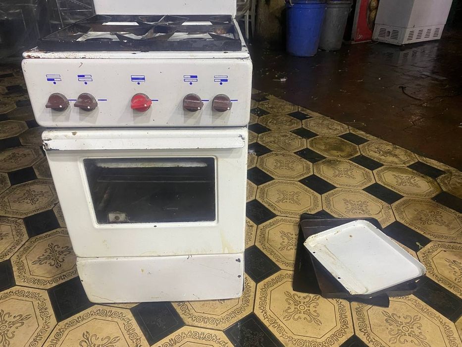 Gaz plitasi holati yaxshi ful kamplek