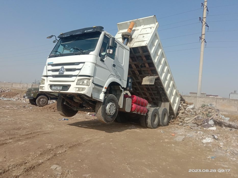 Вывоз мусора и хлама. Доставка HOWO20м³ щебень клинец компот песок ГПС