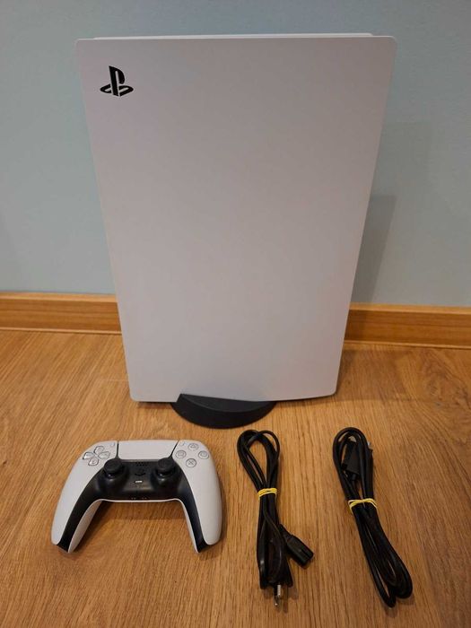 Продавам PlayStation 5