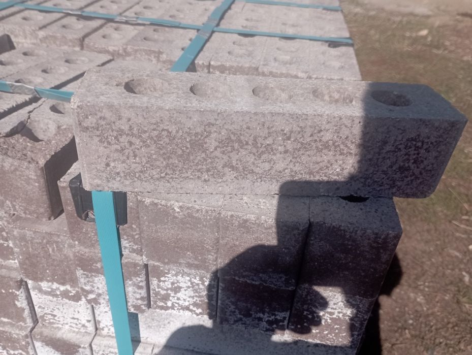 Продам керпичи селикатные