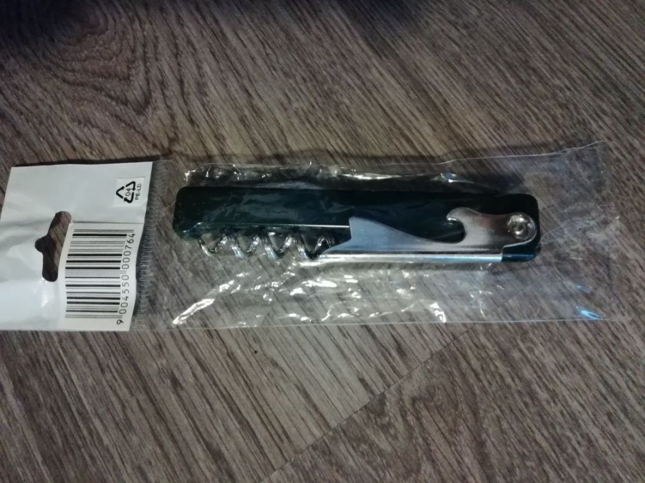 Vând tirbușon vin cu desfăcător, nou