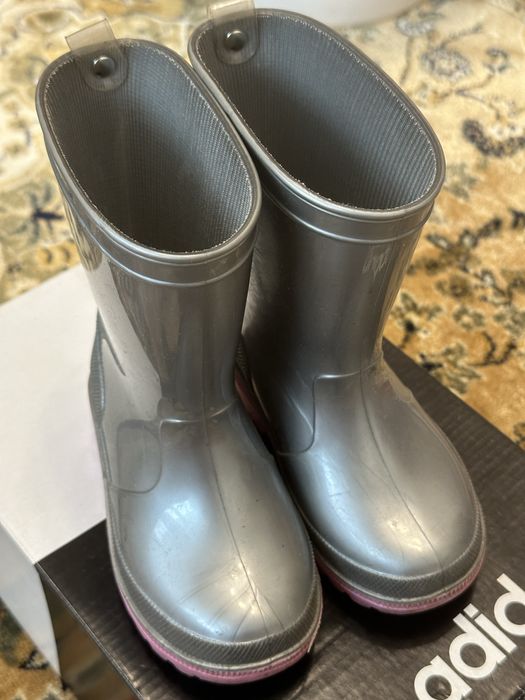 Детская обувь разная