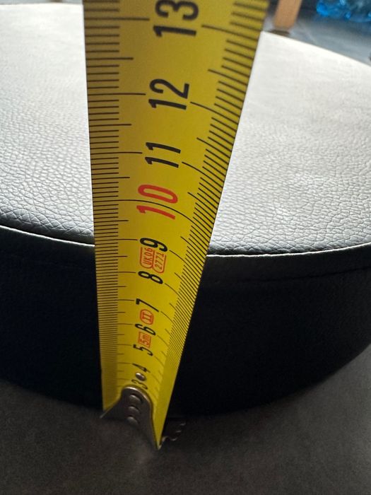 Черна кръгла седалка за бар стол