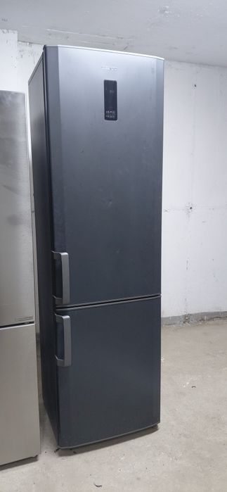 Холодильник рабочи