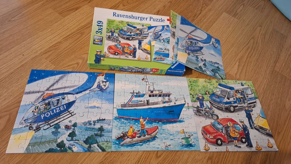 Puzzle copii Ravensburger pompieri + politie - 2 cutii, 3 in 1, 6x49 piese, 5ani+, 60lei