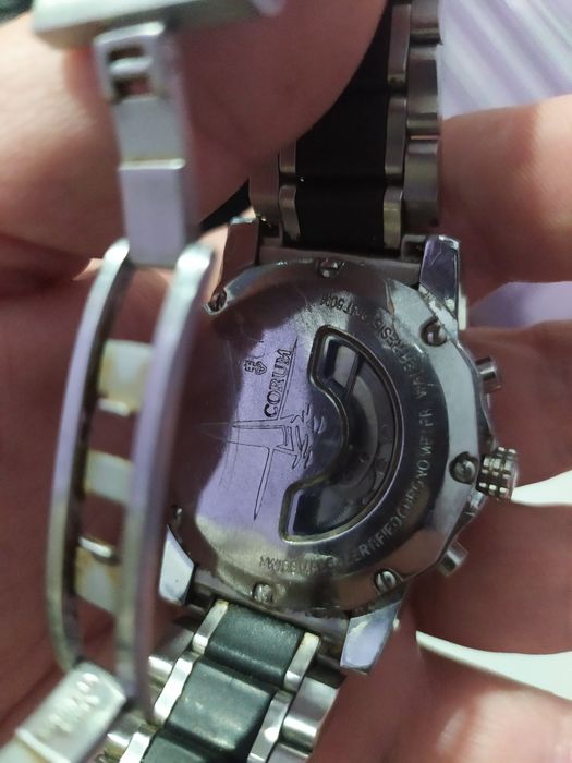 Швейцарски часовник Corum автомат