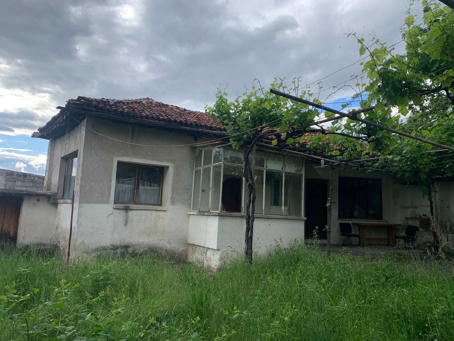 ИМОТ в близост до ЦЕНТЪРА на с. Васил Левски