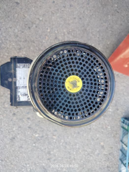 Продам насос " Crundfos " .