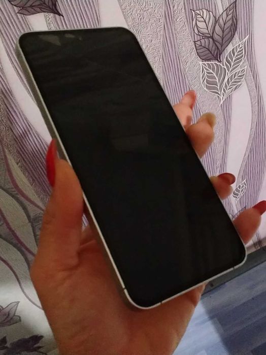 Samsung Galaxy S24 FE 256GB - Почти нов + аксесоари на стойност 370 лв