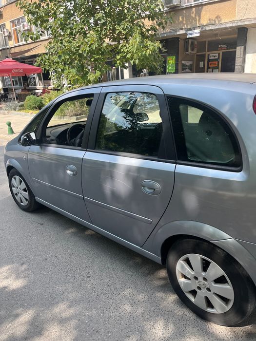 Опел Мерива 1.4 90коня газ бензин