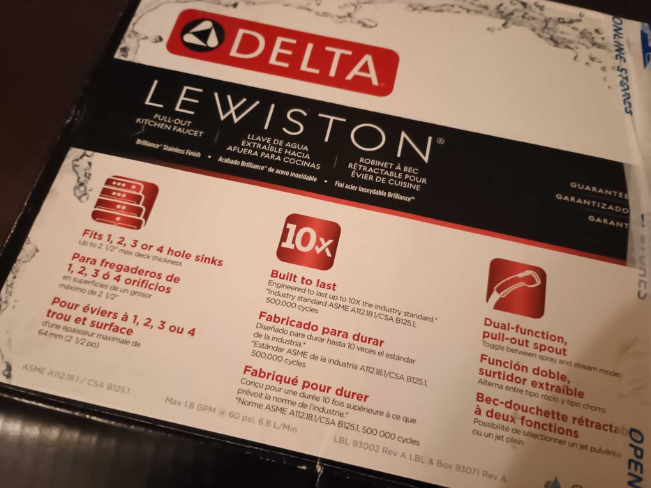 Vând baterie bucătărie