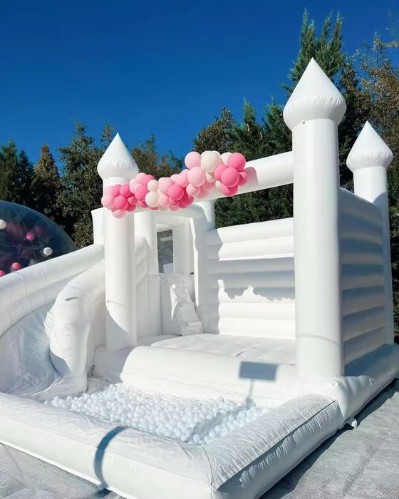 Castel gonflabil bubble house trambulina masinute electrice kart anima