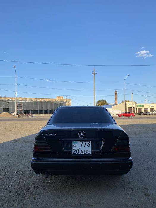 Мерседес 124