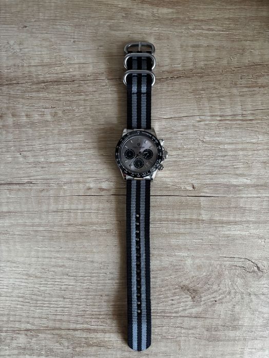 Часы кварцевые, хронограф