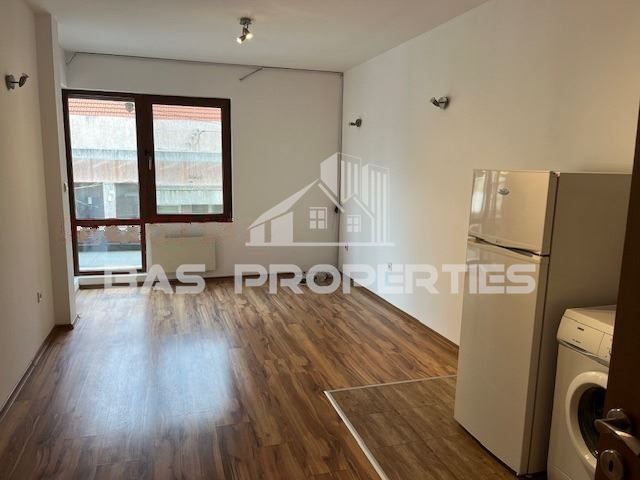 Продава се Тристаен апартамент в София, Център - 62 кв.м за 1933 €/кв.м - Снимка #1