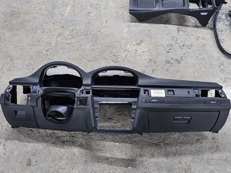 Табло със къп холдери и навигация бмв е90 е91 е92 tablo cup holder