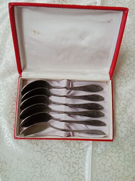 Ложки , вилки , ножи  СССР ( мельхиор , нержавеющая сталь )