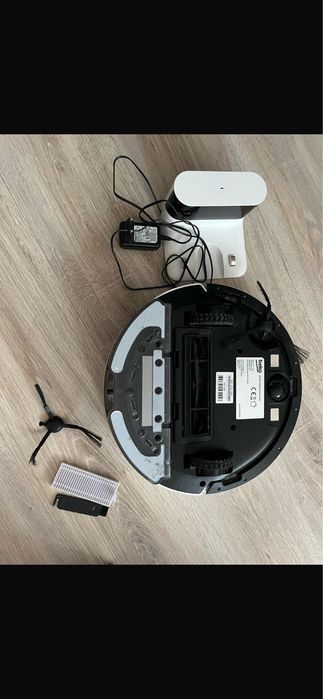 Robot aspirator Beko cu stație de încărcare – stare foarte bună