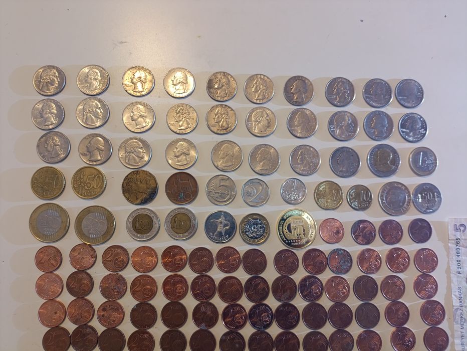 Monede de Colecție Aproximativ 222 Monede și Bancnotă 5 Lire Turcești