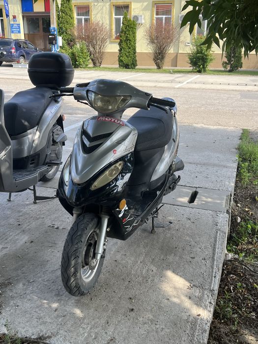 Vand Scuter Rex RS-460 Impecabil
