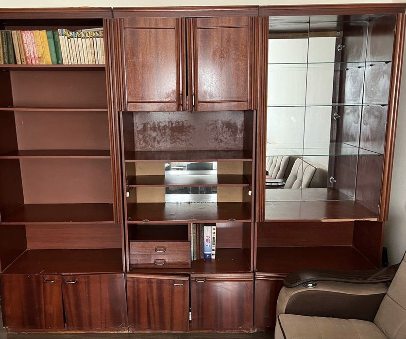 Стенка продается