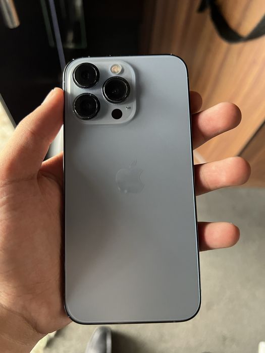 Iphone 13 pro blue