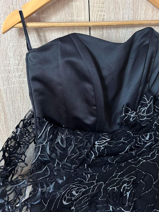 Rochie de seară, medie